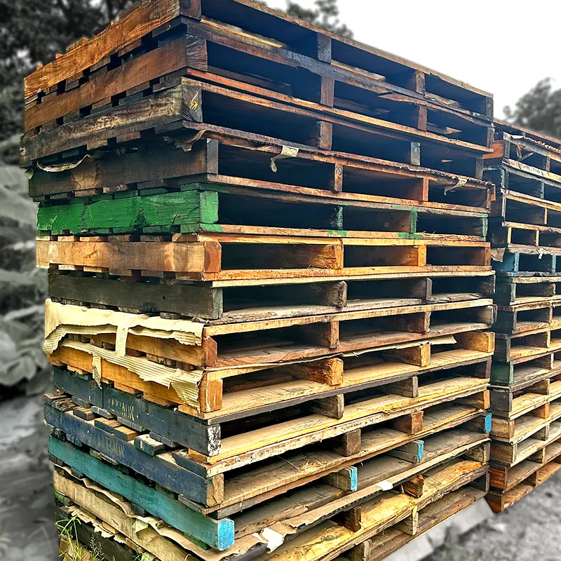 recycled pallets 4 x 7 ft 2-way 4 runners