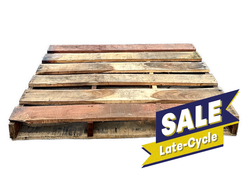 recycled pallets 4 x 7 ft 2-way 4 runners